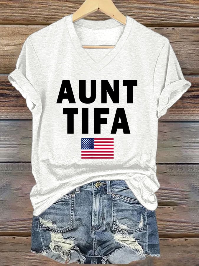 🔥Buy 3 Get 15% Off🔥V-Neck Retro I Am Aunt Tifa Print T-Shirt