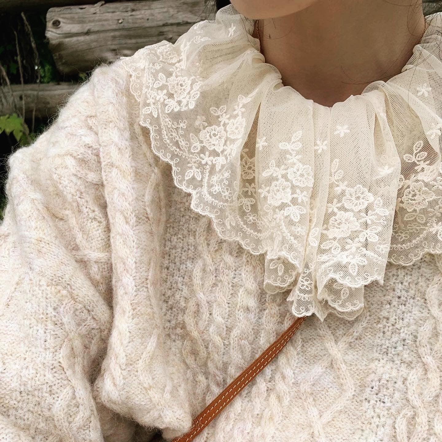 Big Cute Lace Collar Sweater