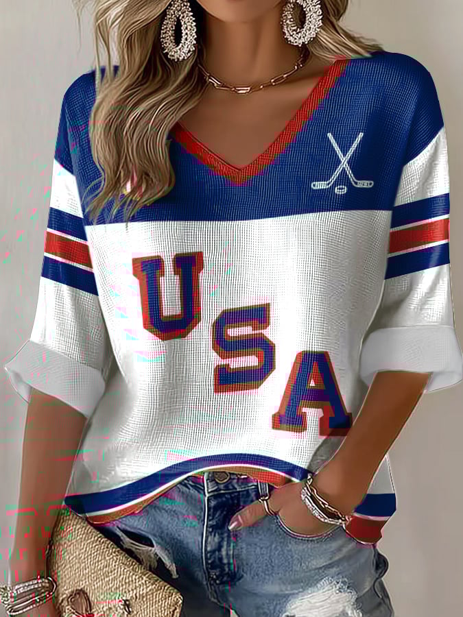 V-Neck Retro USA Ice Hockey Print T-Shirt