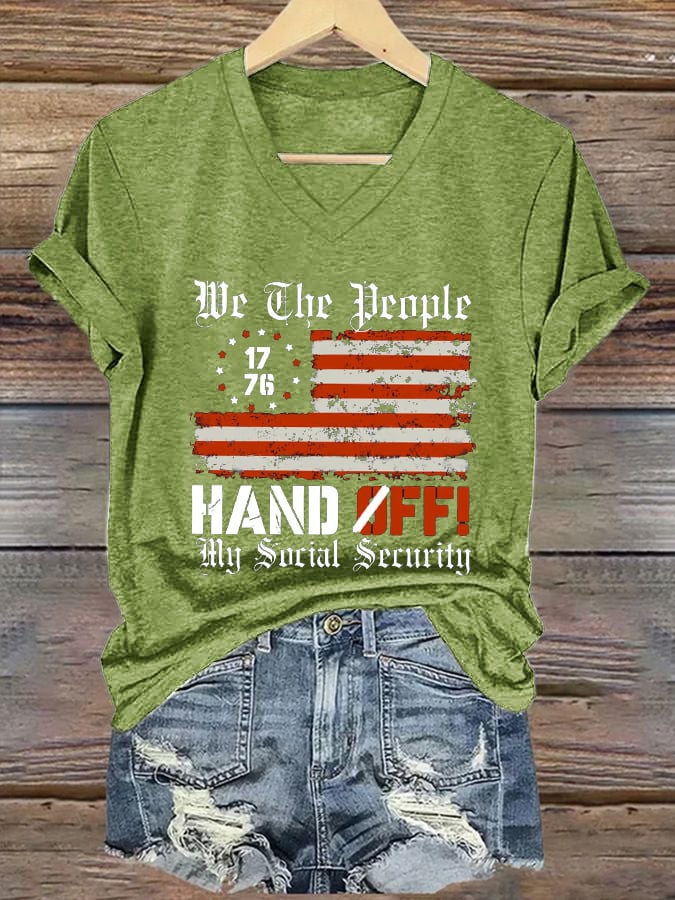 🔥Buy 3 Get 15% Off🔥Women's We The People Hands Off My Social Security Print T-Shirt