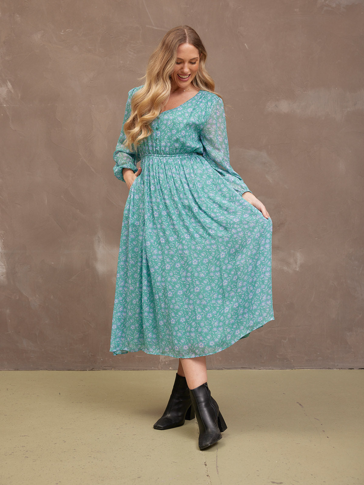 Isla Georgette Dress - Green Floral