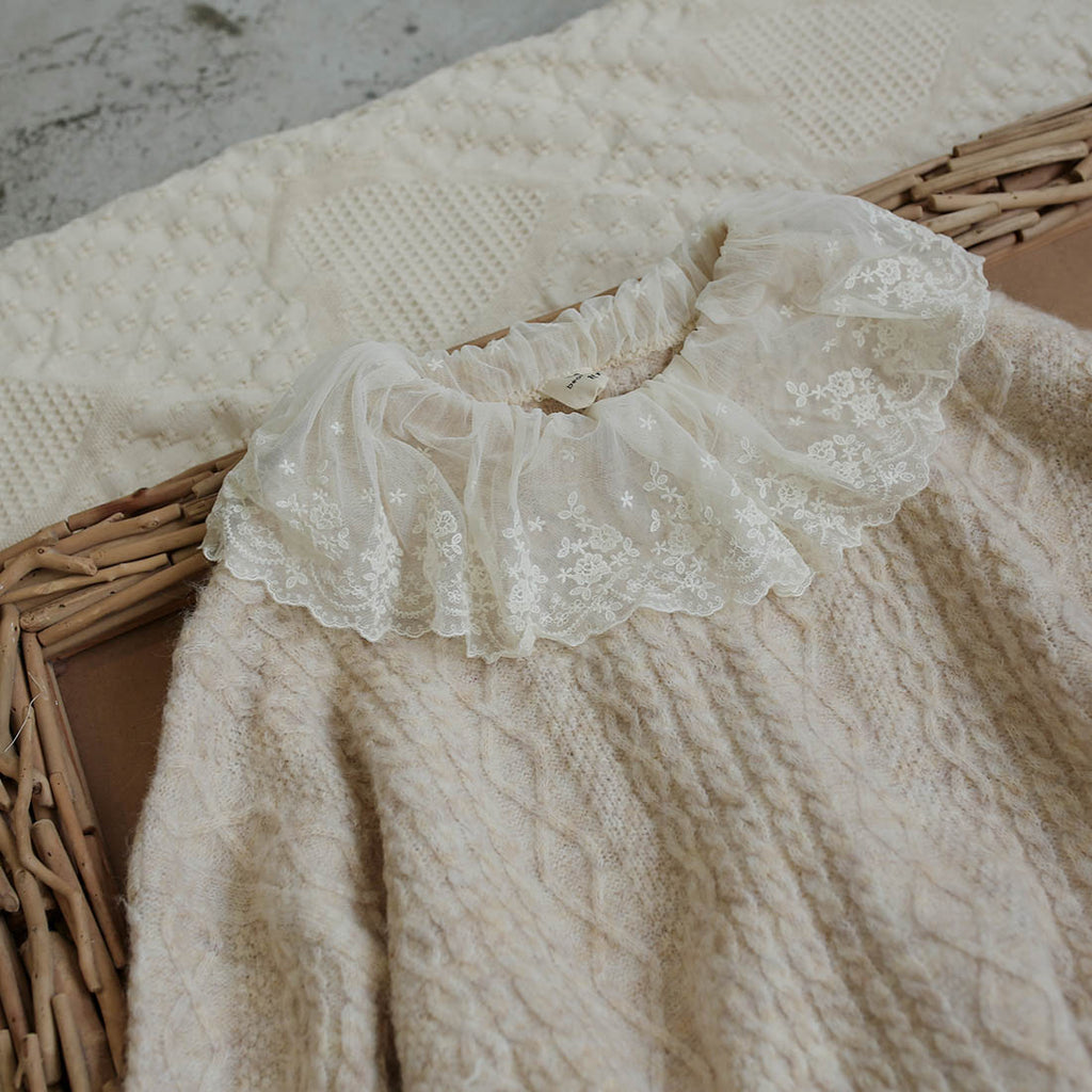 Big Cute Lace Collar Sweater