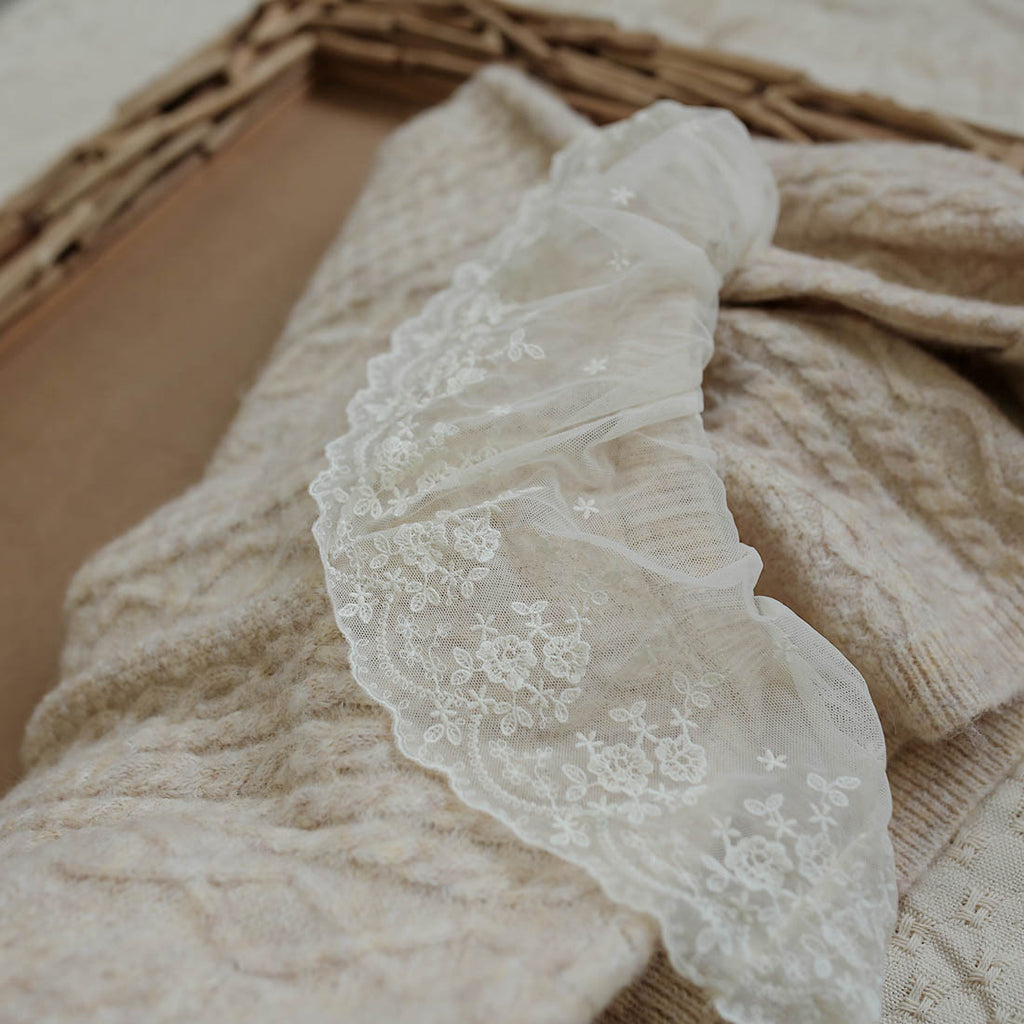 Big Cute Lace Collar Sweater