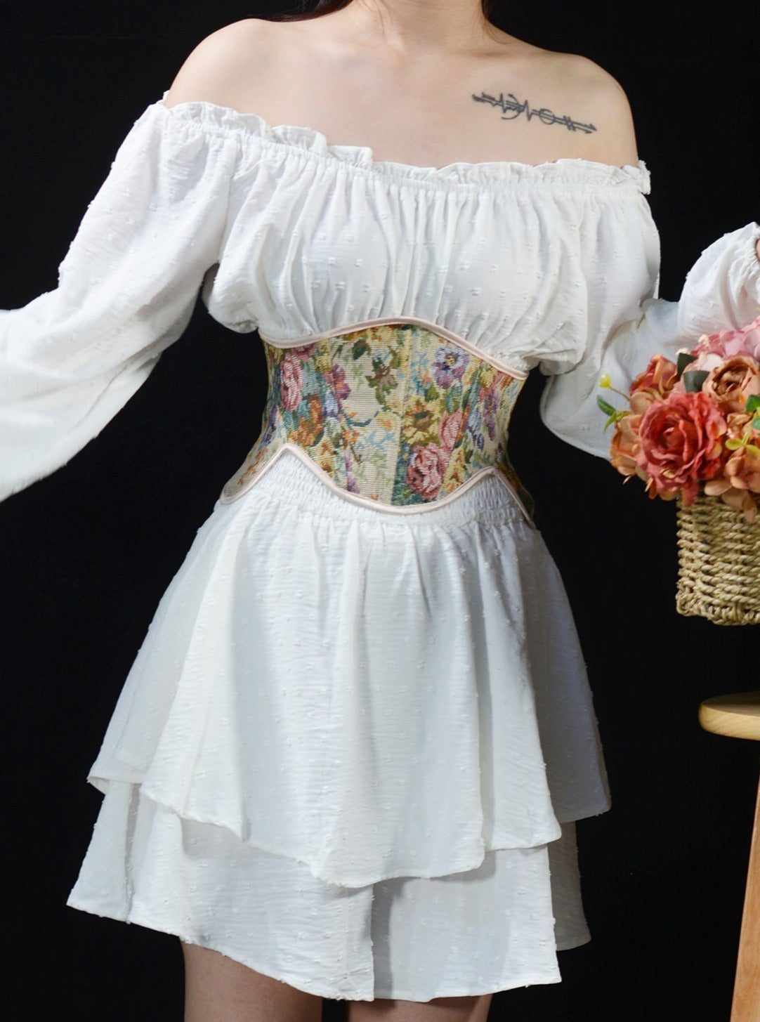 Lace Up Vintage Short Corset