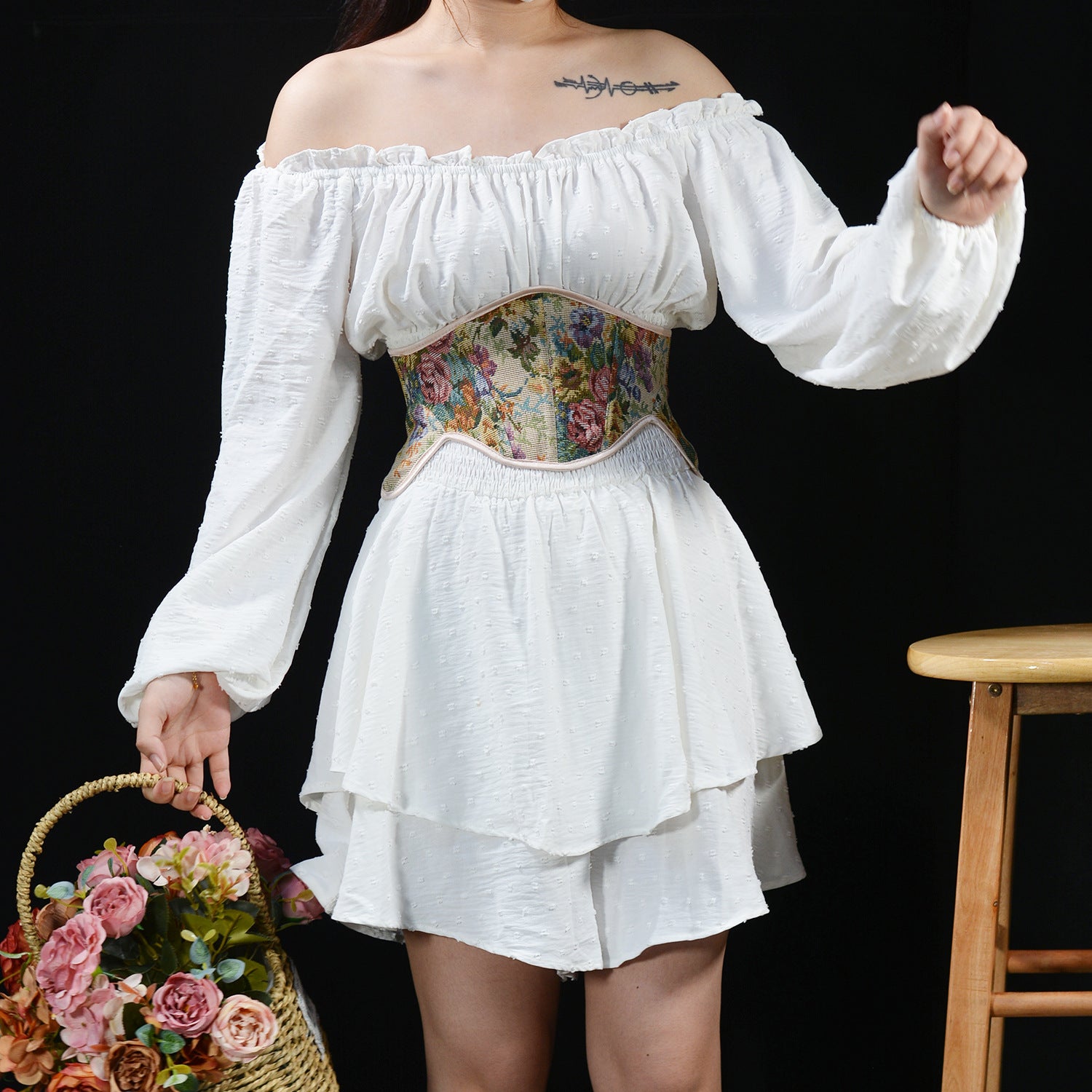 Lace Up Vintage Short Corset