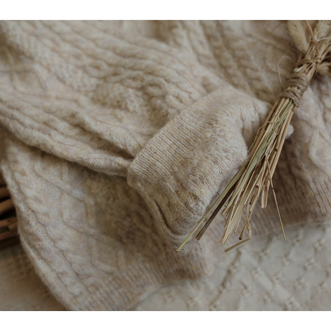 Big Cute Lace Collar Sweater