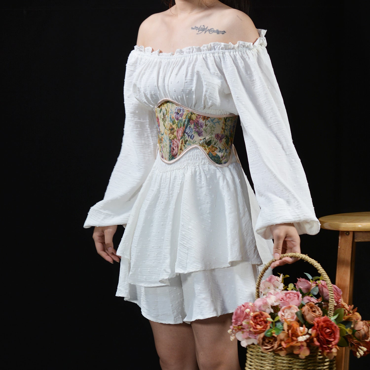 Lace Up Vintage Short Corset