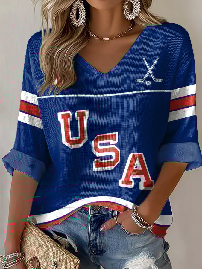 V-Neck Retro USA Ice Hockey Print T-Shirt