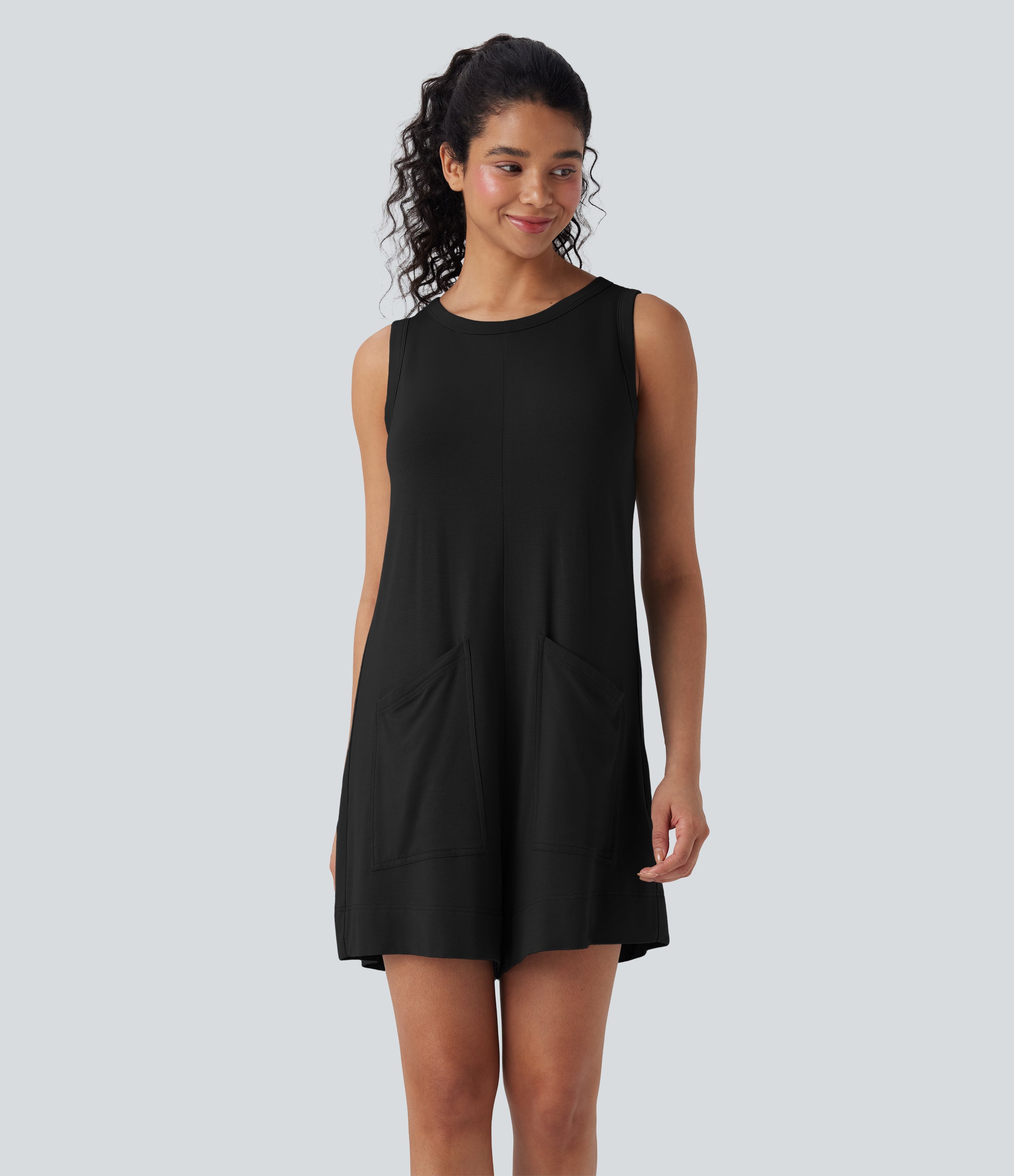 Round Neck Sleeveless Casual Jumpsuit with Pockets