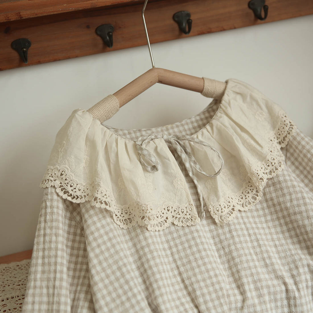 Big Cute Lace Collar Shirt