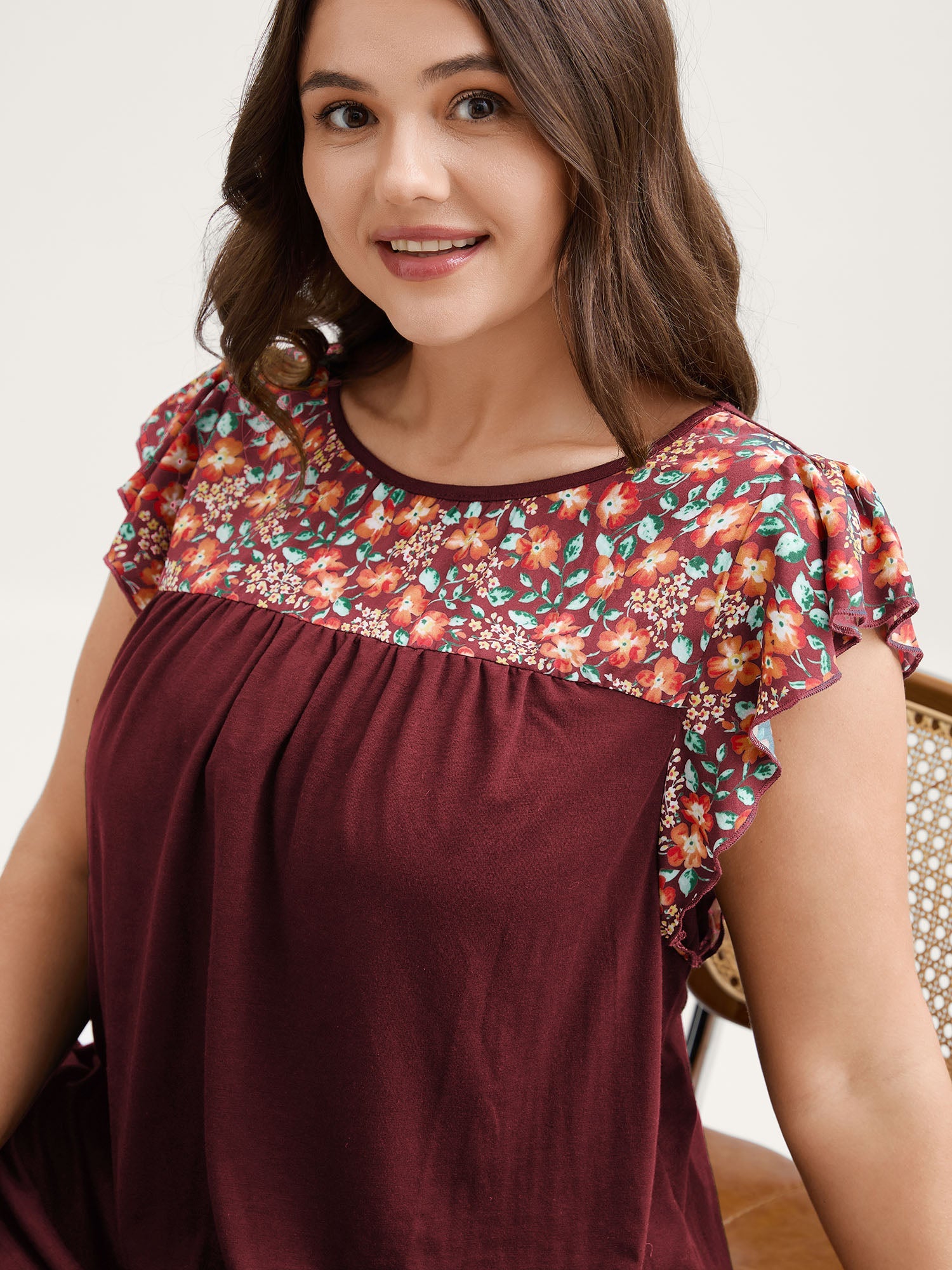 Floral Neckline Flutter Sleeve Contrast T-Shirt