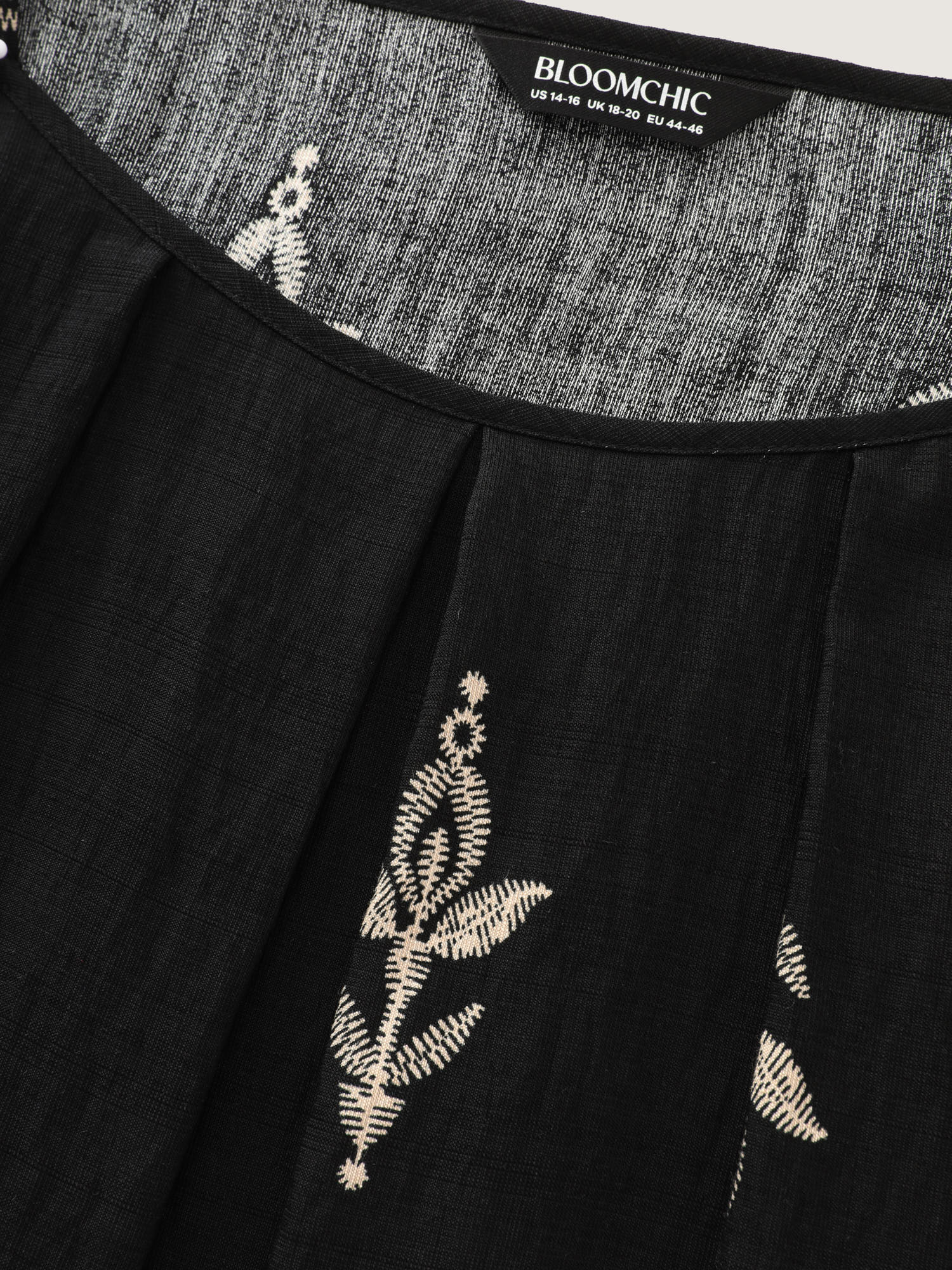 Geometric Print Color Contrast Maxi Dress