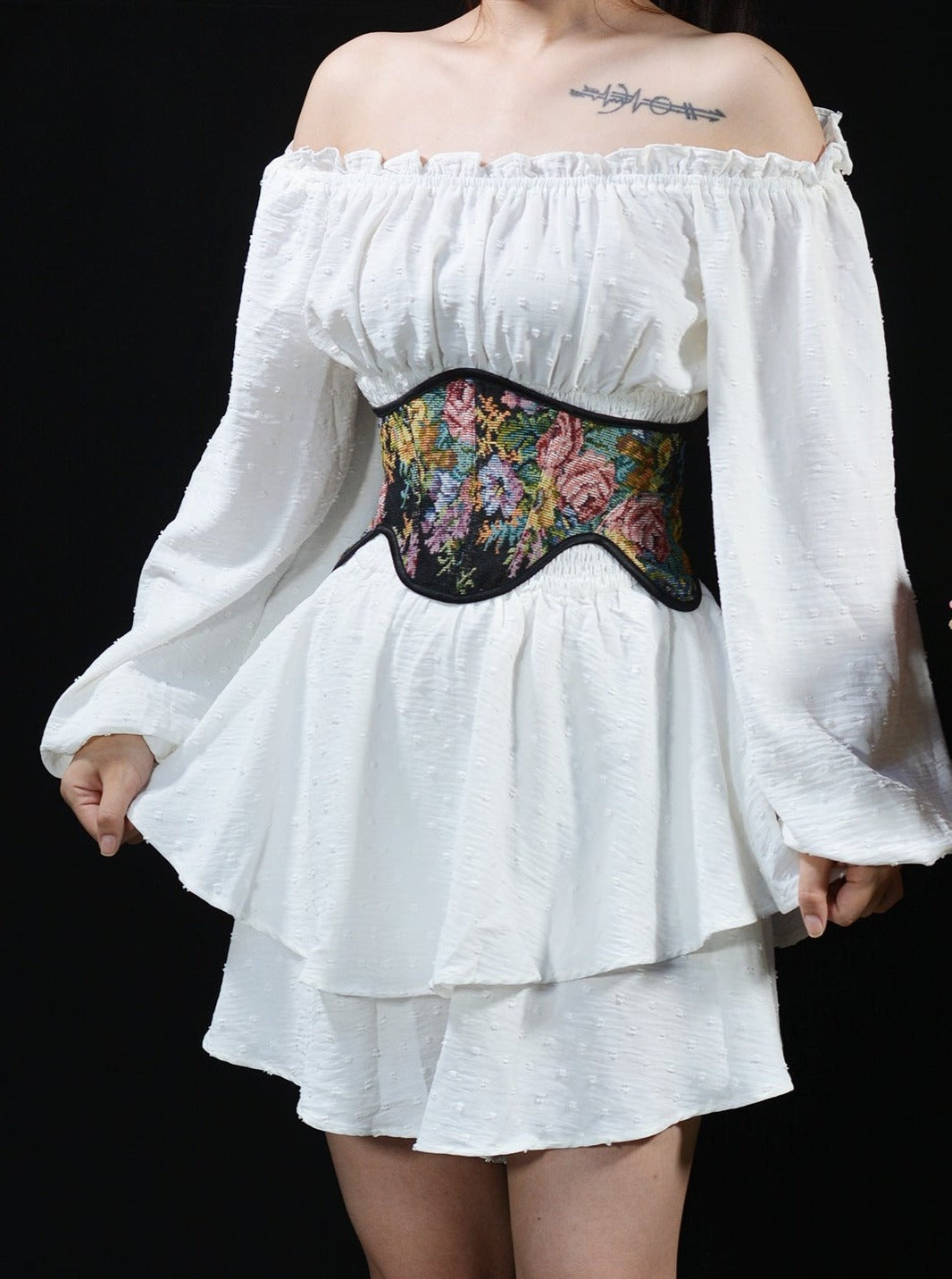 Lace Up Vintage Short Corset