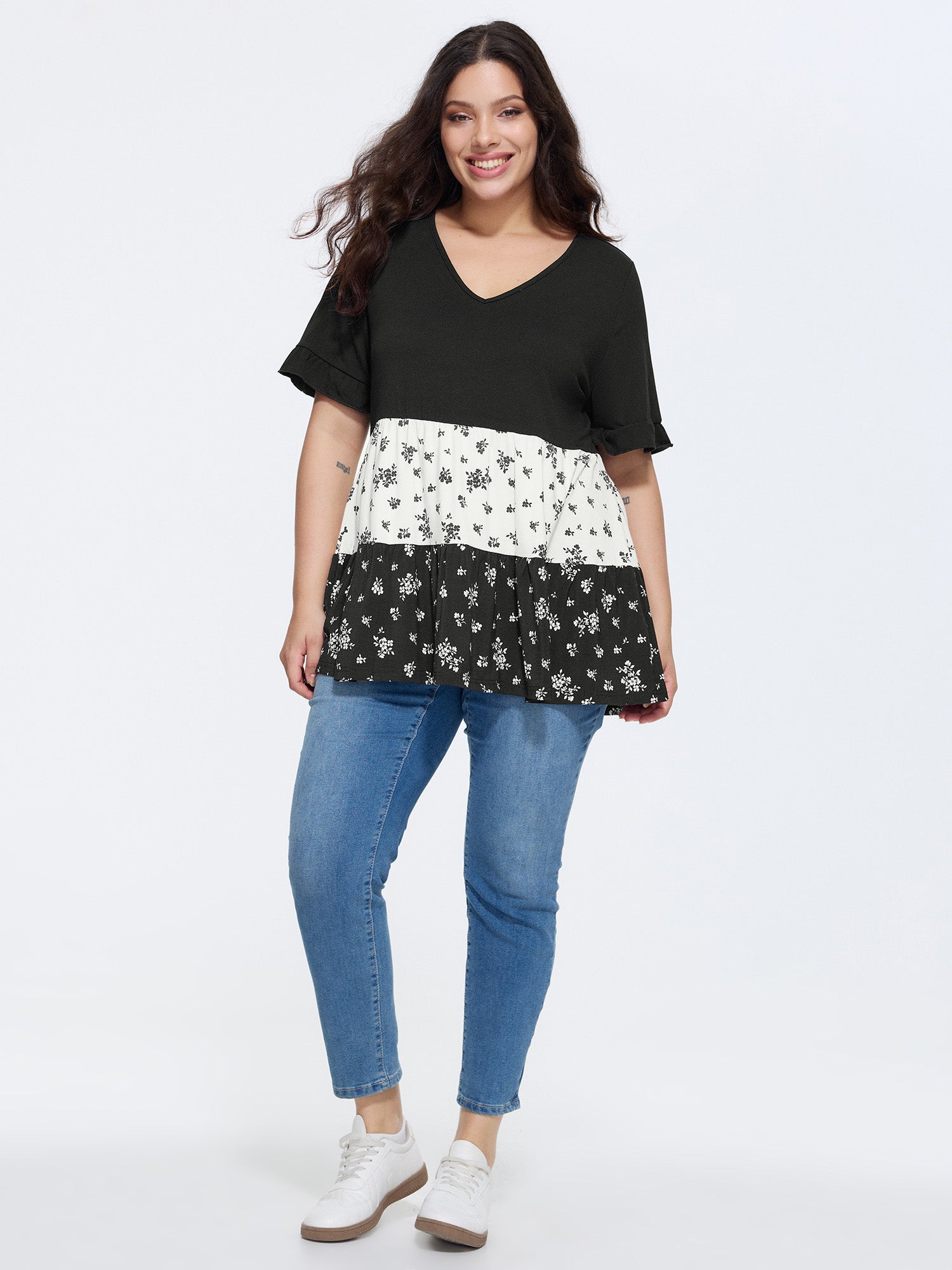 Color Contrast Floral Print Tiered Top
