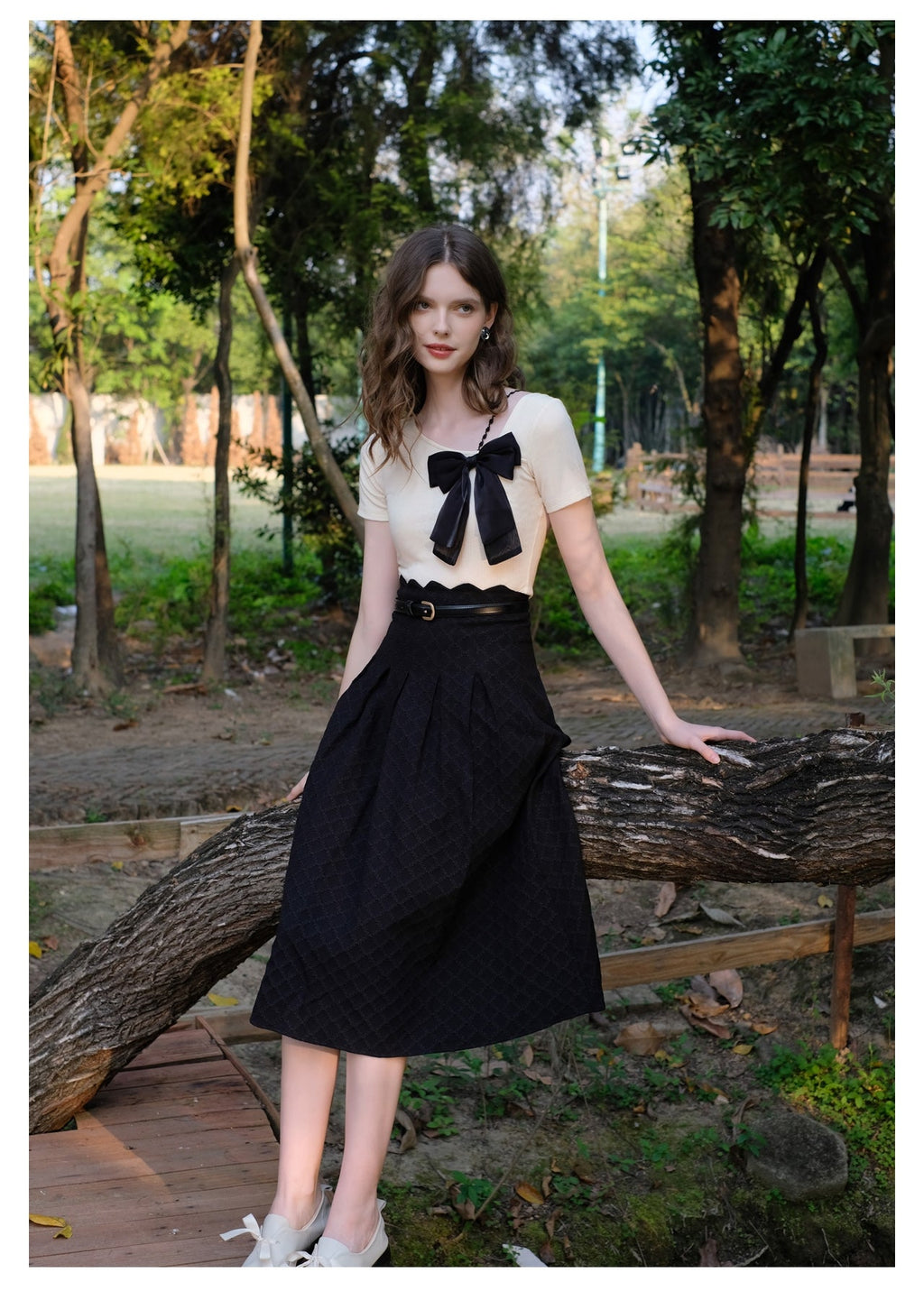 Elegant Bow Knitted T Shirt + Black A Skirt