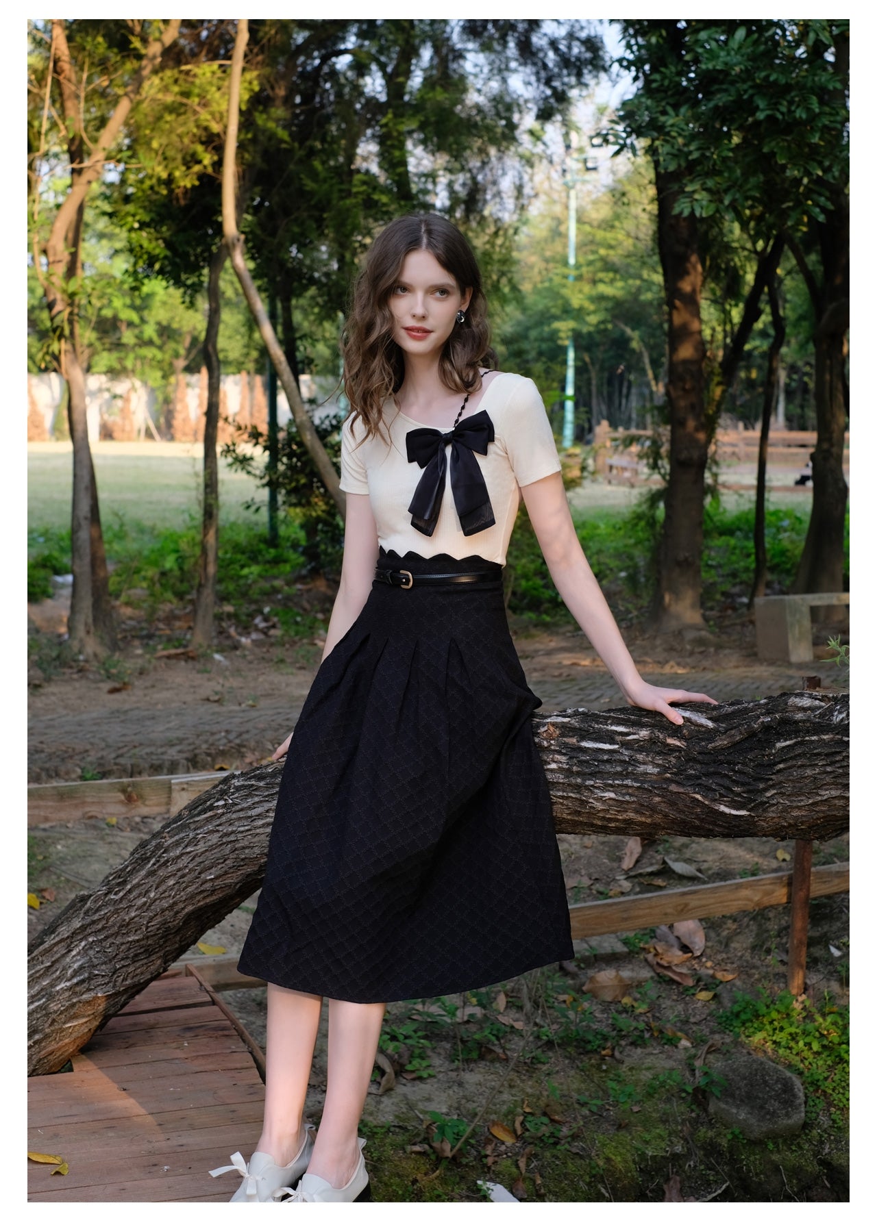 Elegant Bow Knitted T Shirt + Black A Skirt