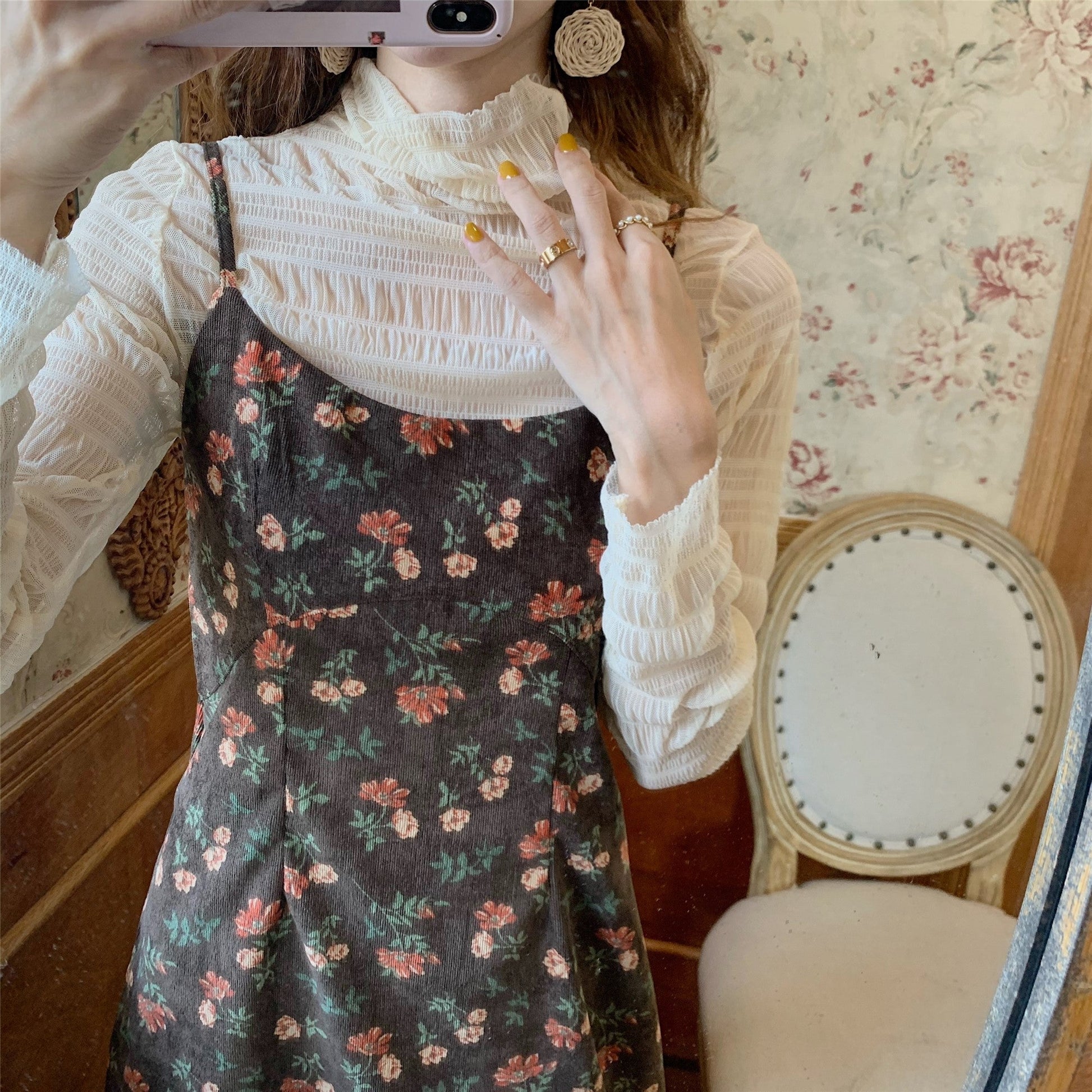 Pleated Bottoming Shirt