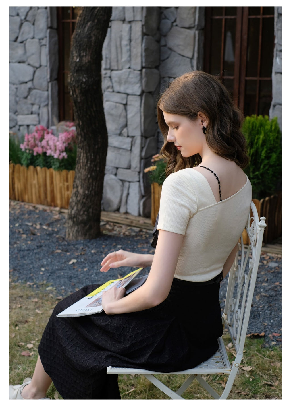 Elegant Bow Knitted T Shirt + Black A Skirt