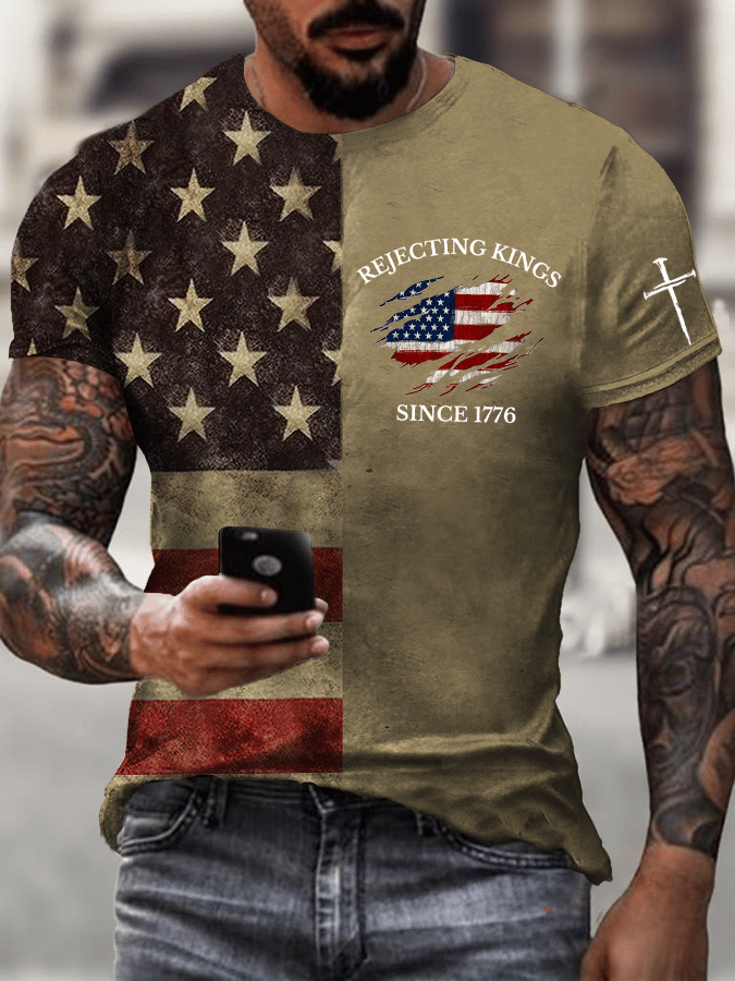🔥Buy 3 Get 15% Off🔥Men's  ”Rejecting Kings Since 1776“ Print Casual  T-Shirt
