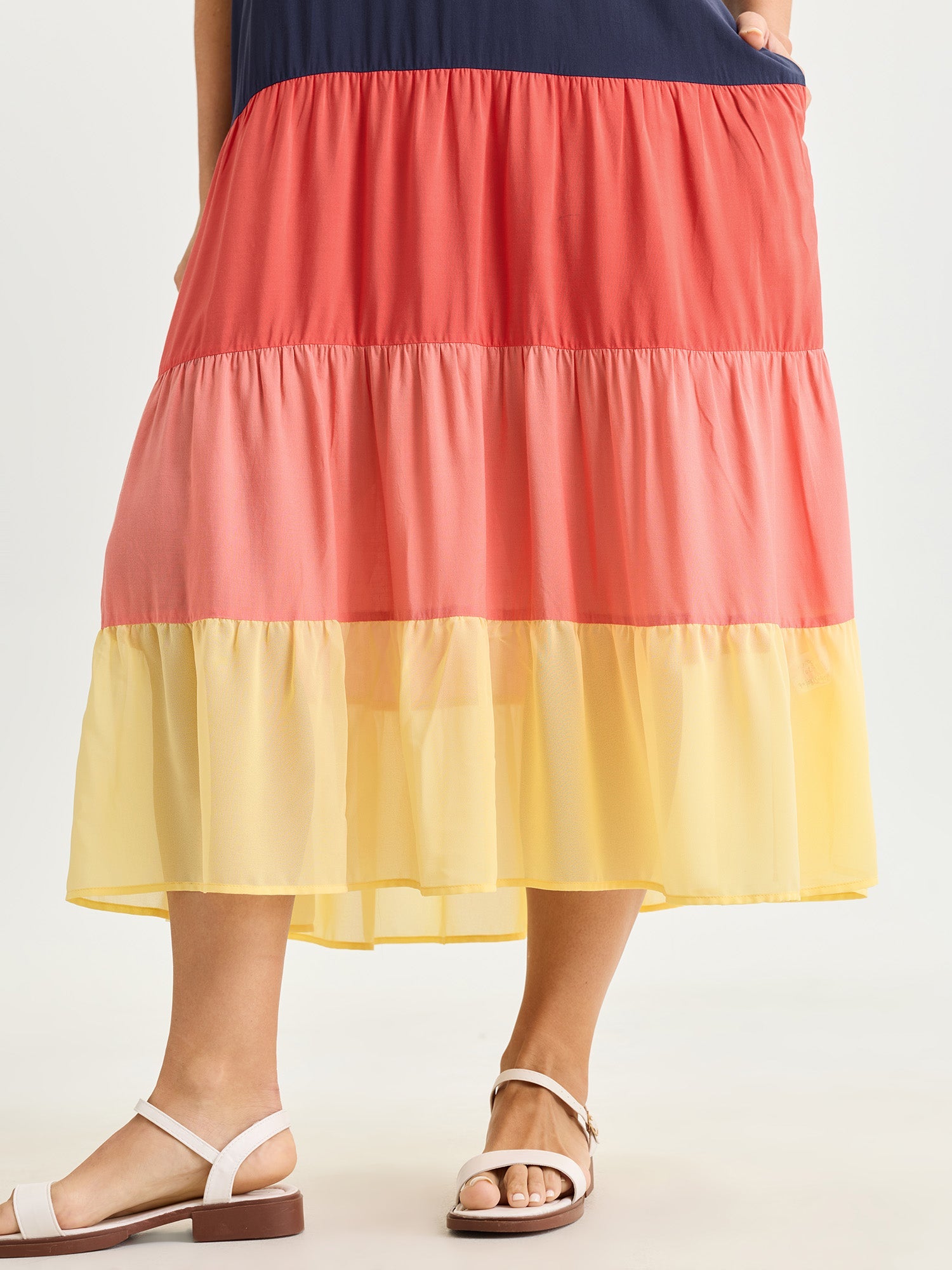 Colorblock Tiered Pockets Cami Midi Dress