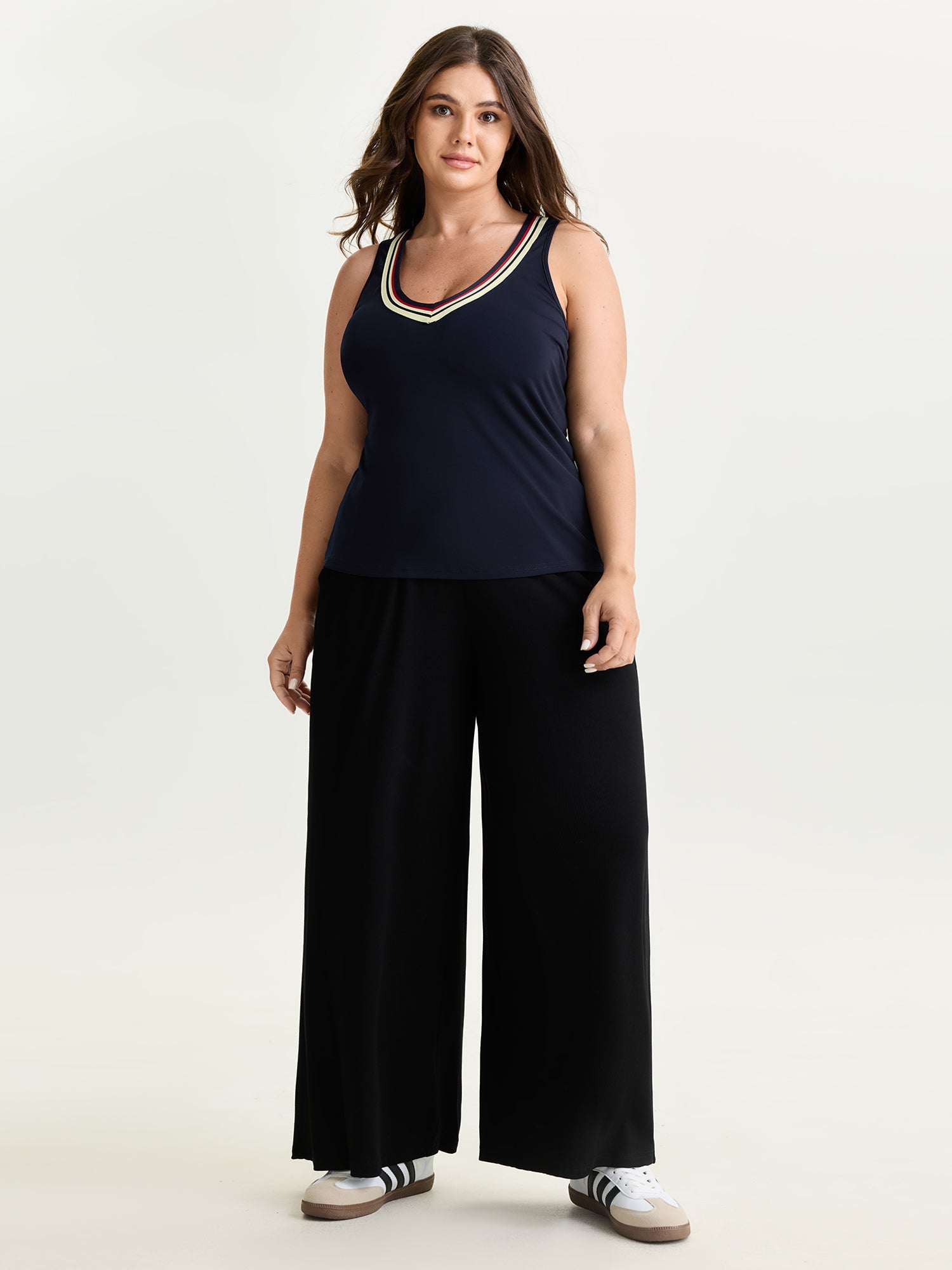 Stretchy Color Contrast Neckline Tank Top