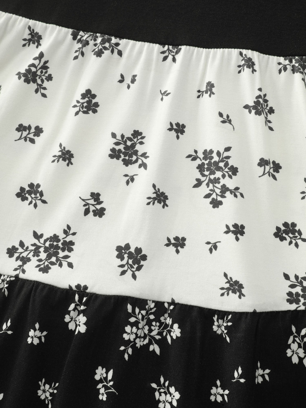Color Contrast Floral Print Tiered Top