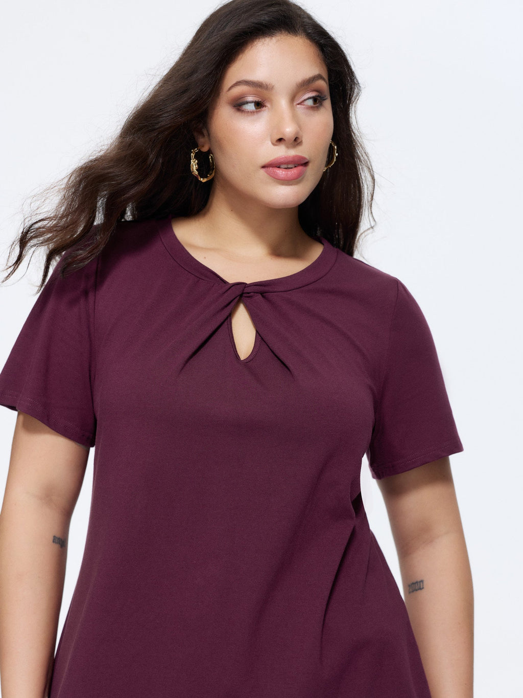 Knotted Cut-Out Neckline Solid T-Shirt