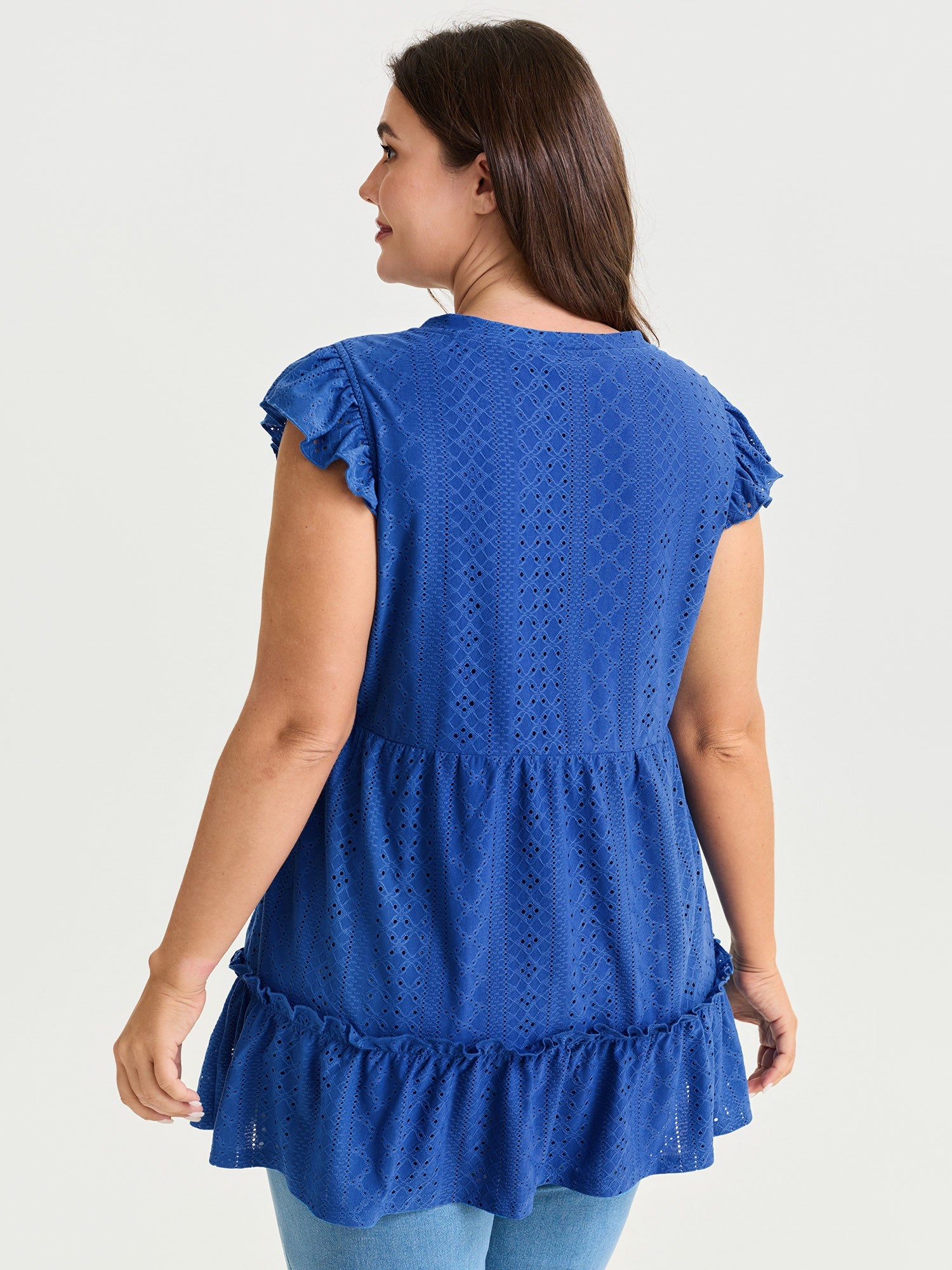 Textured Ruffled Hem V-Neck Knit Top