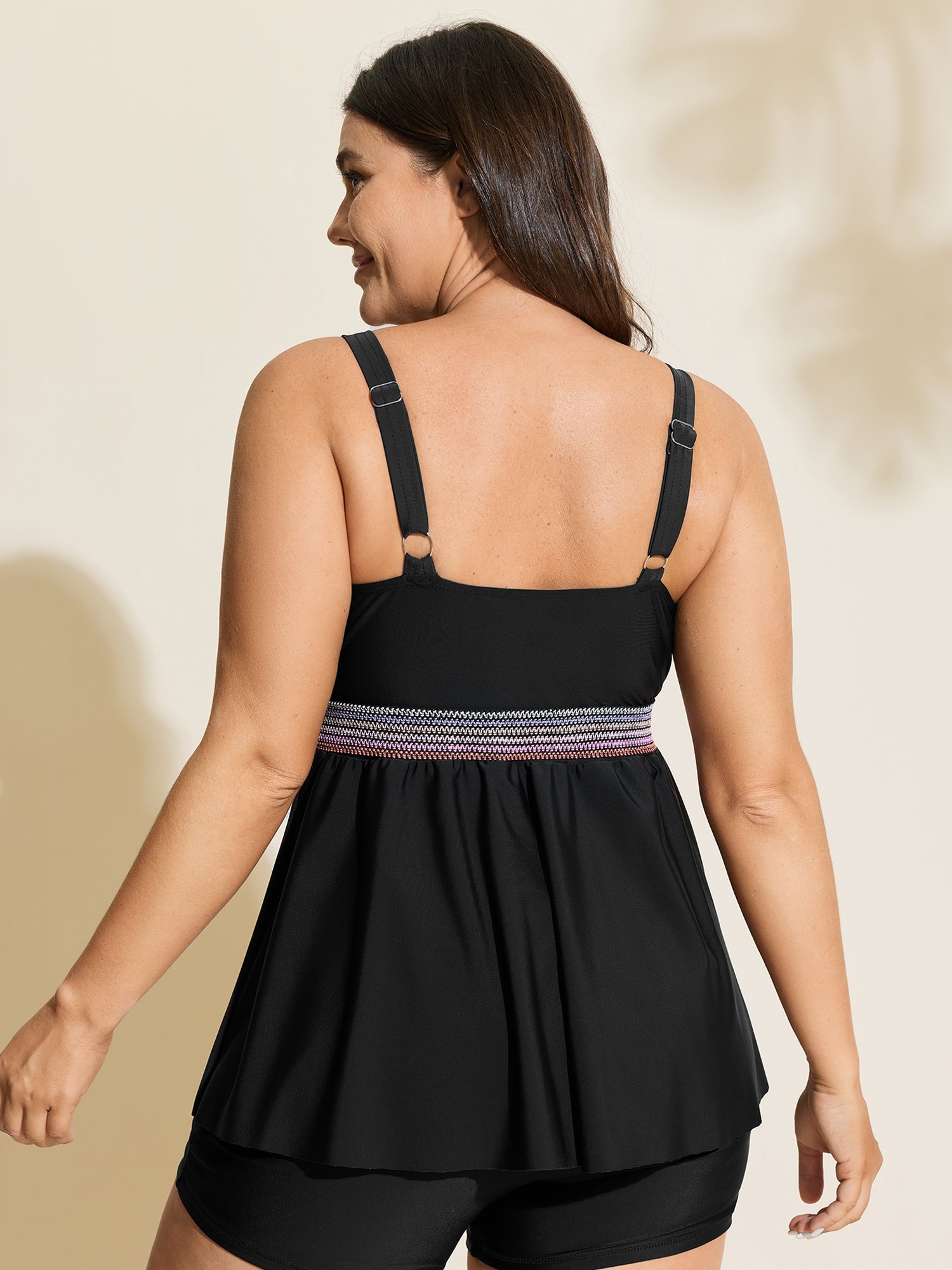 Color Contrast Hips Coverage Swim Top