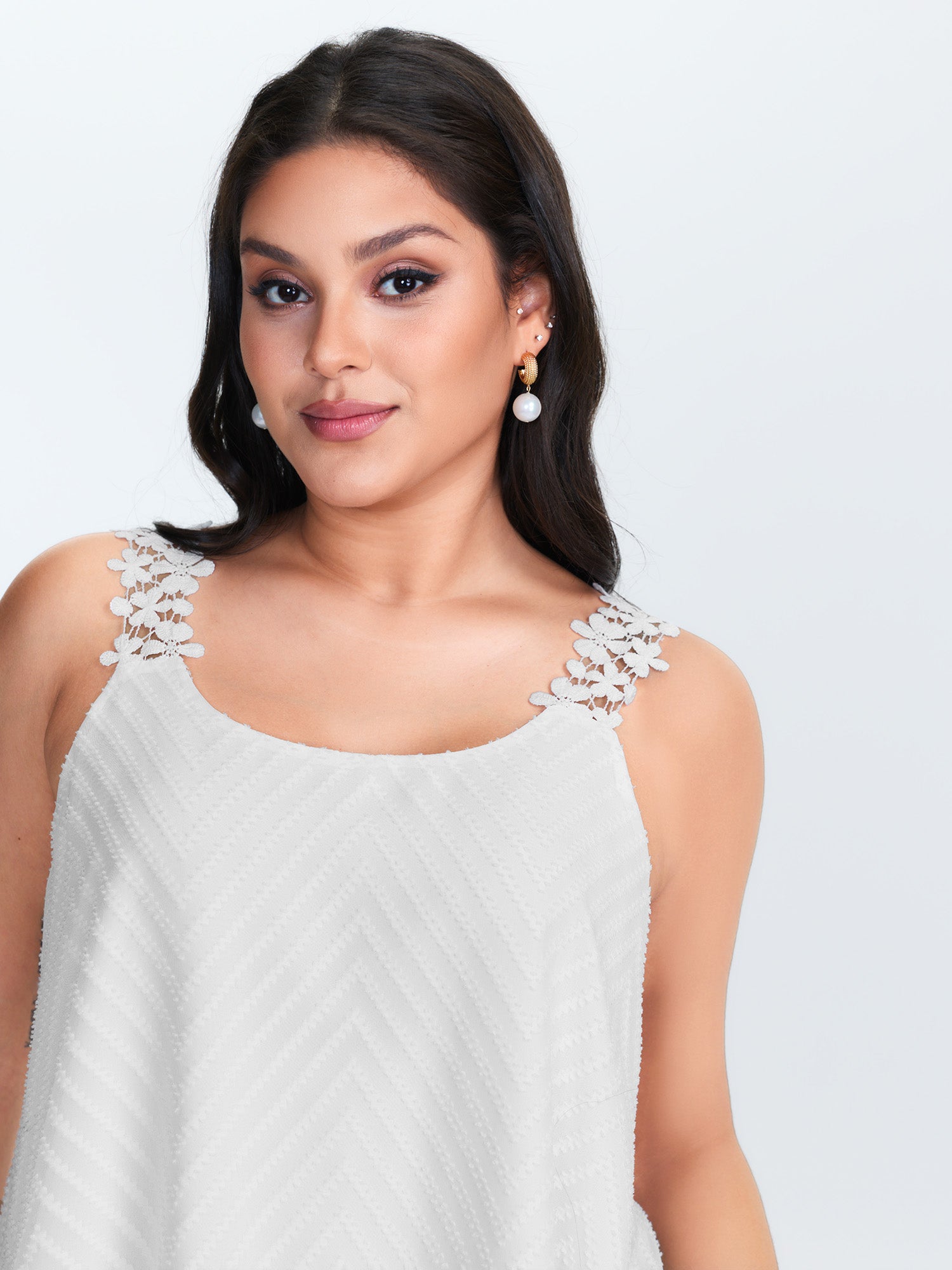 Lace Trim Flowy Tank Top