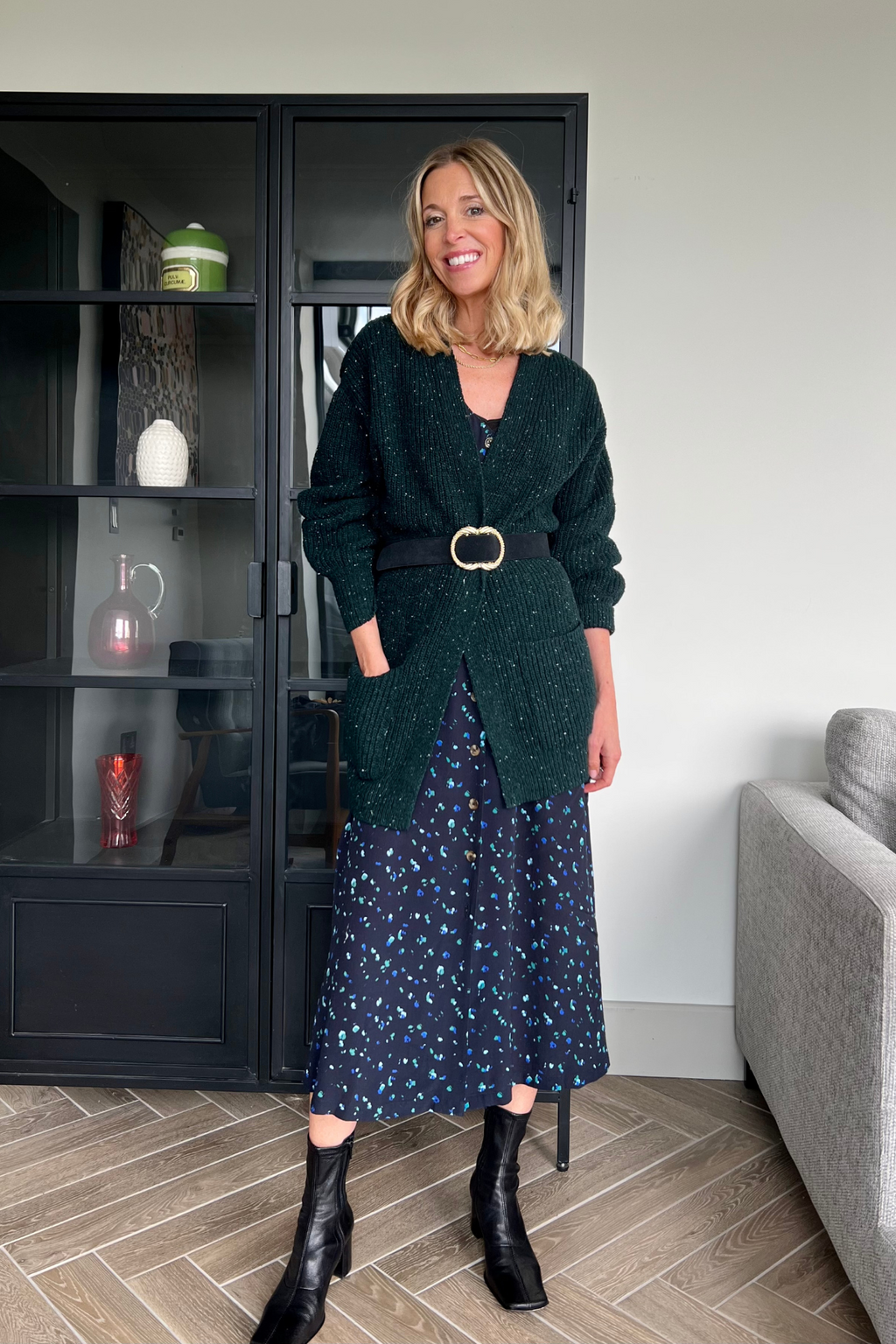 Alison - Ditsy Print Midi Dress - Black