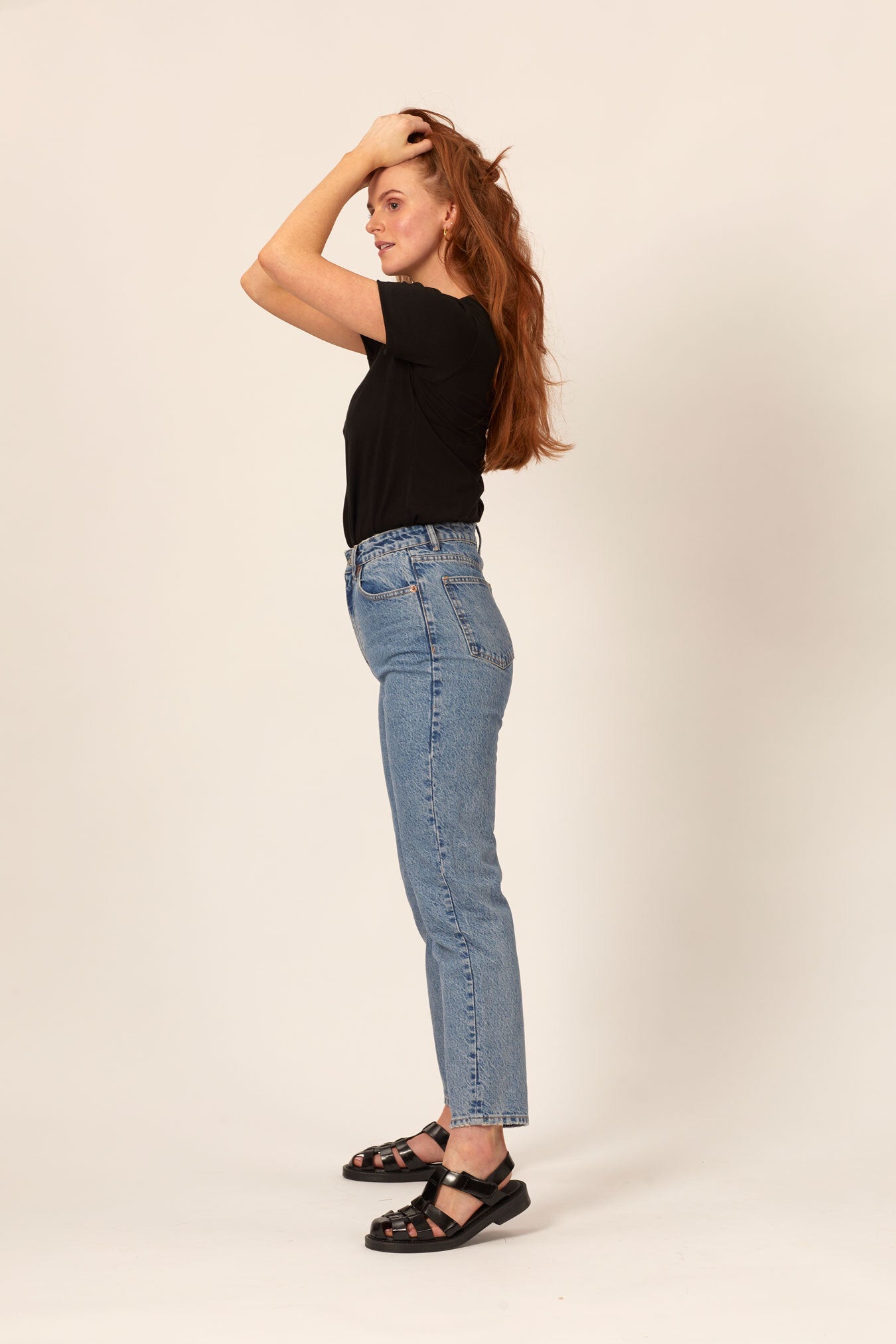 Anoushka - T-Shirt - Black