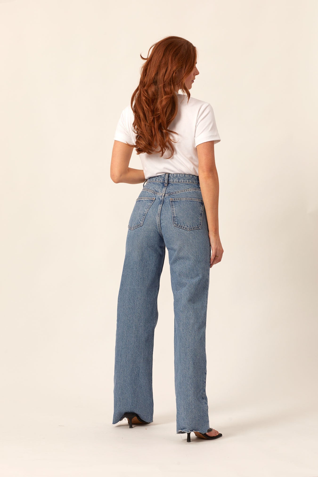 Anoushka - T-Shirt - White