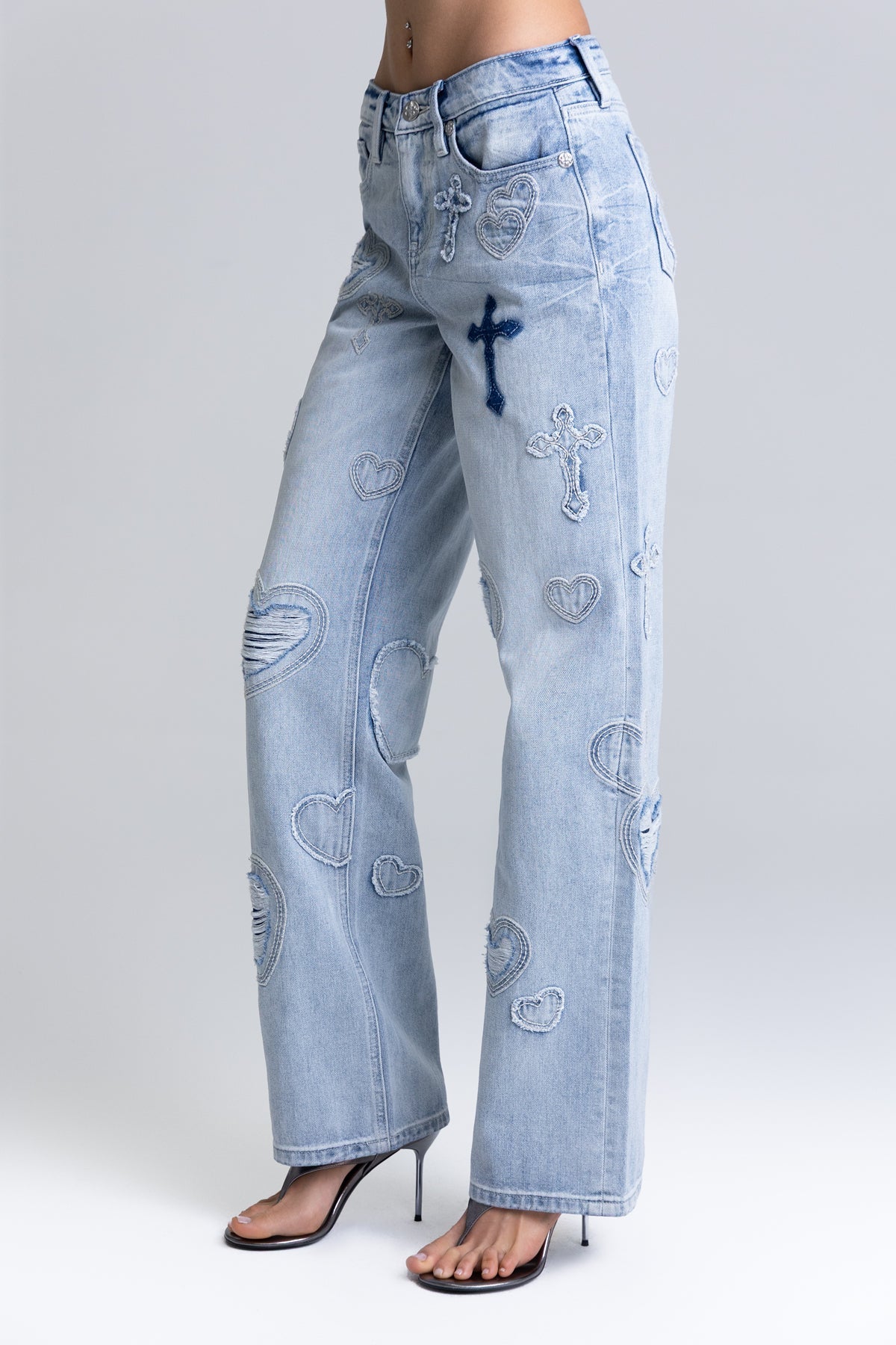 Aryanna Heart Cross Slim Wide