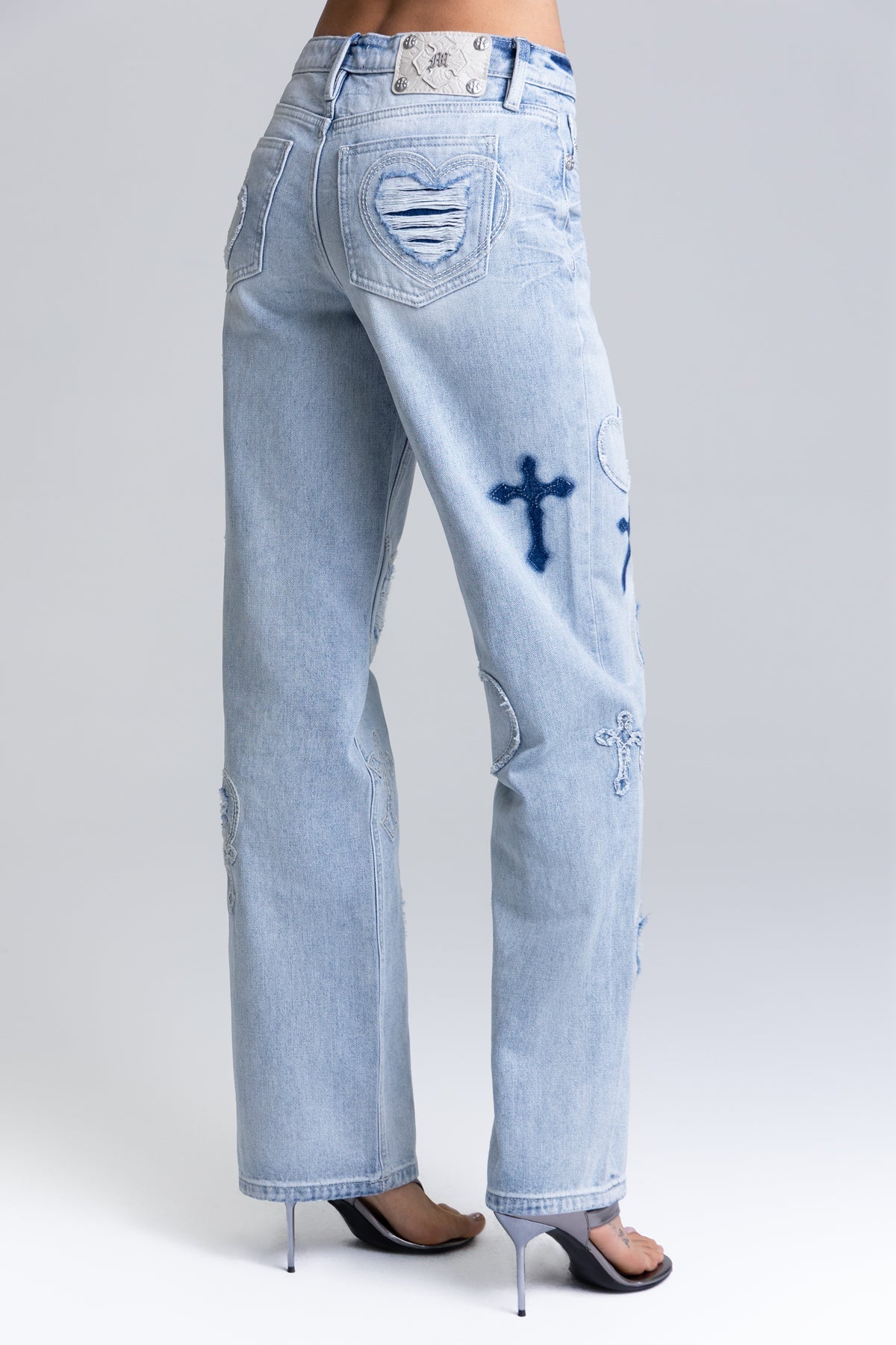 Aryanna Heart Cross Slim Wide