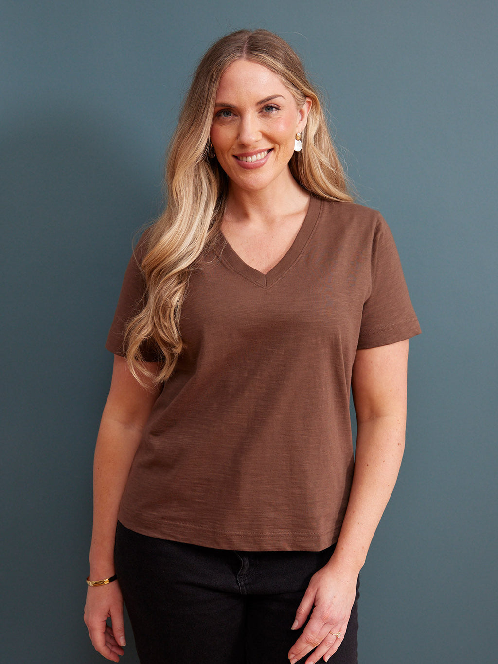 Cathy V-neck Tee - Brown