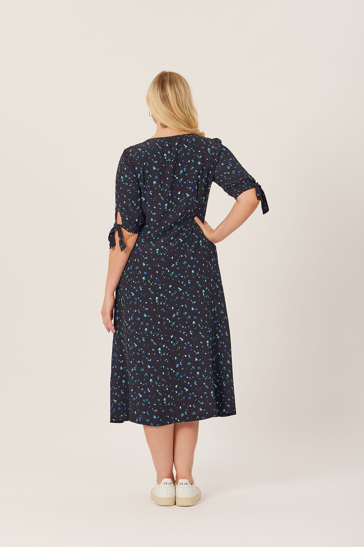 Alison - Ditsy Print Midi Dress - Black