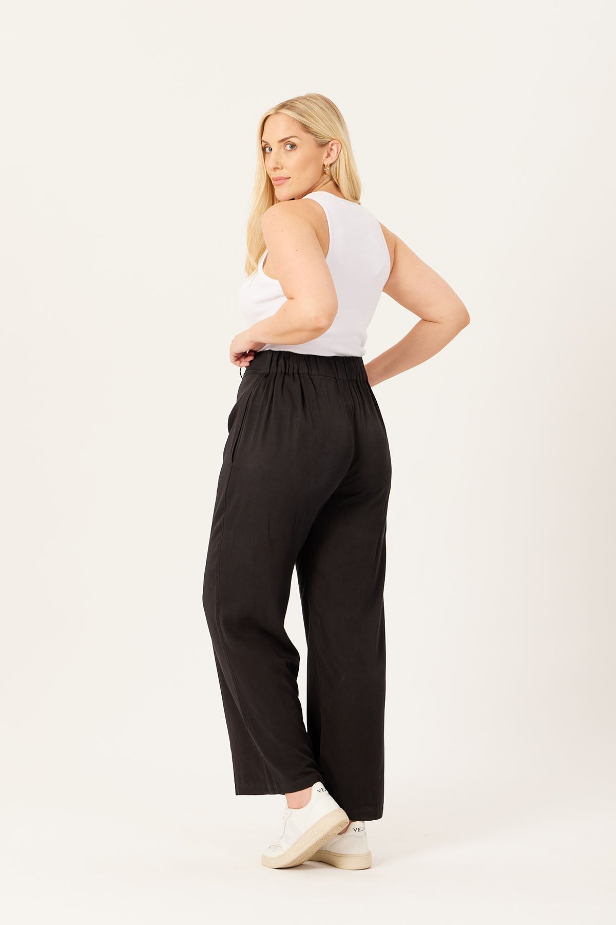 Beth - High Waisted Trouser - Black (Unbagged)