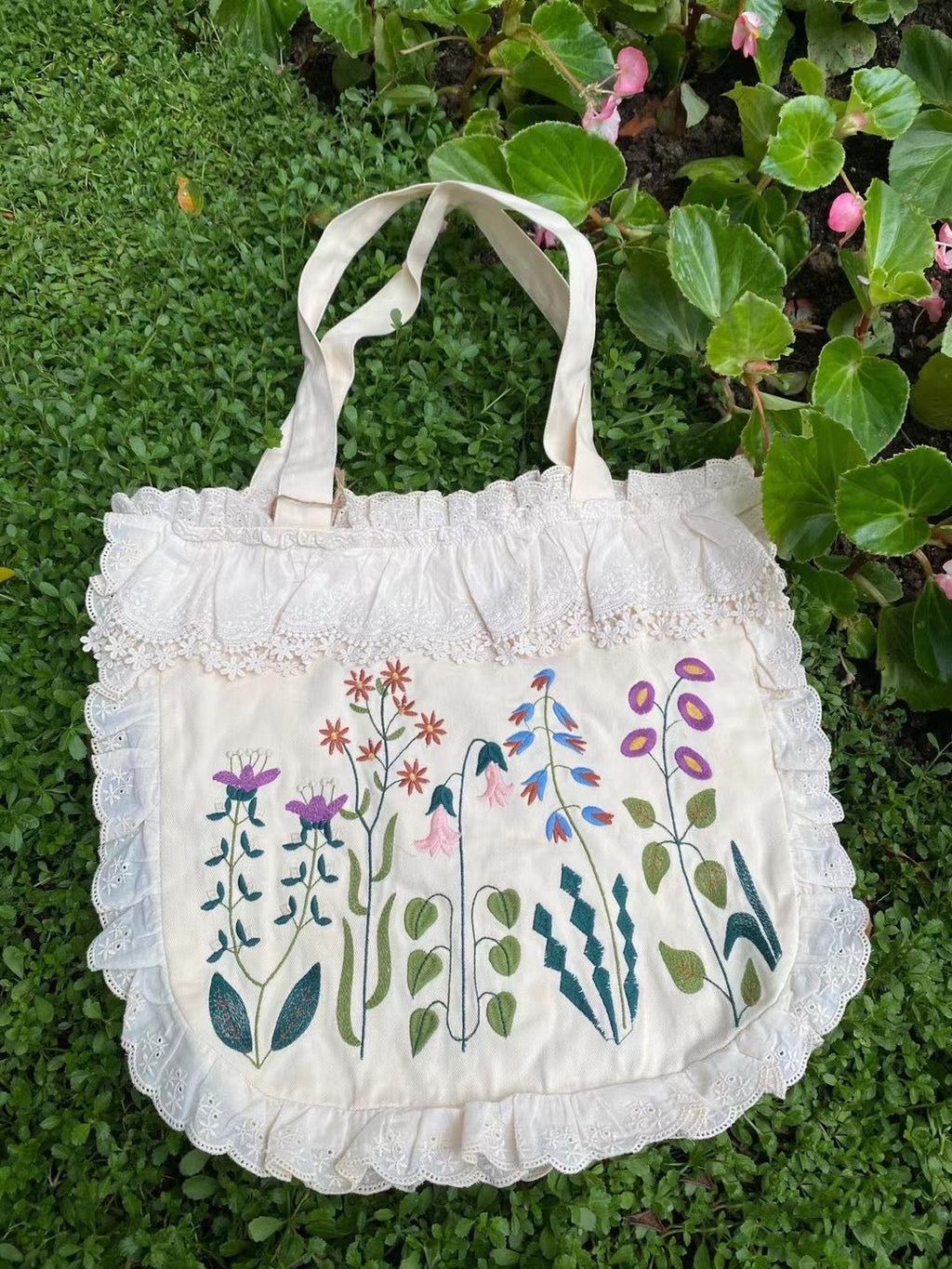 Lace Trim Embroidered Bag