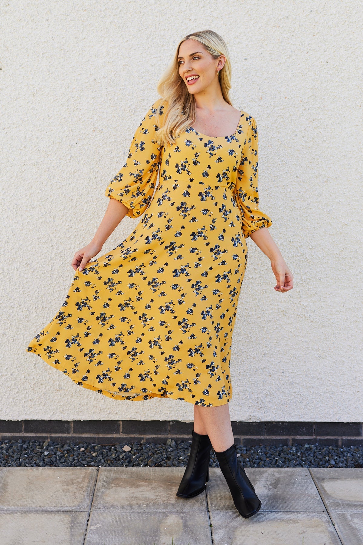 Molly - Sweetheart Midi Dress - Yellow Floral