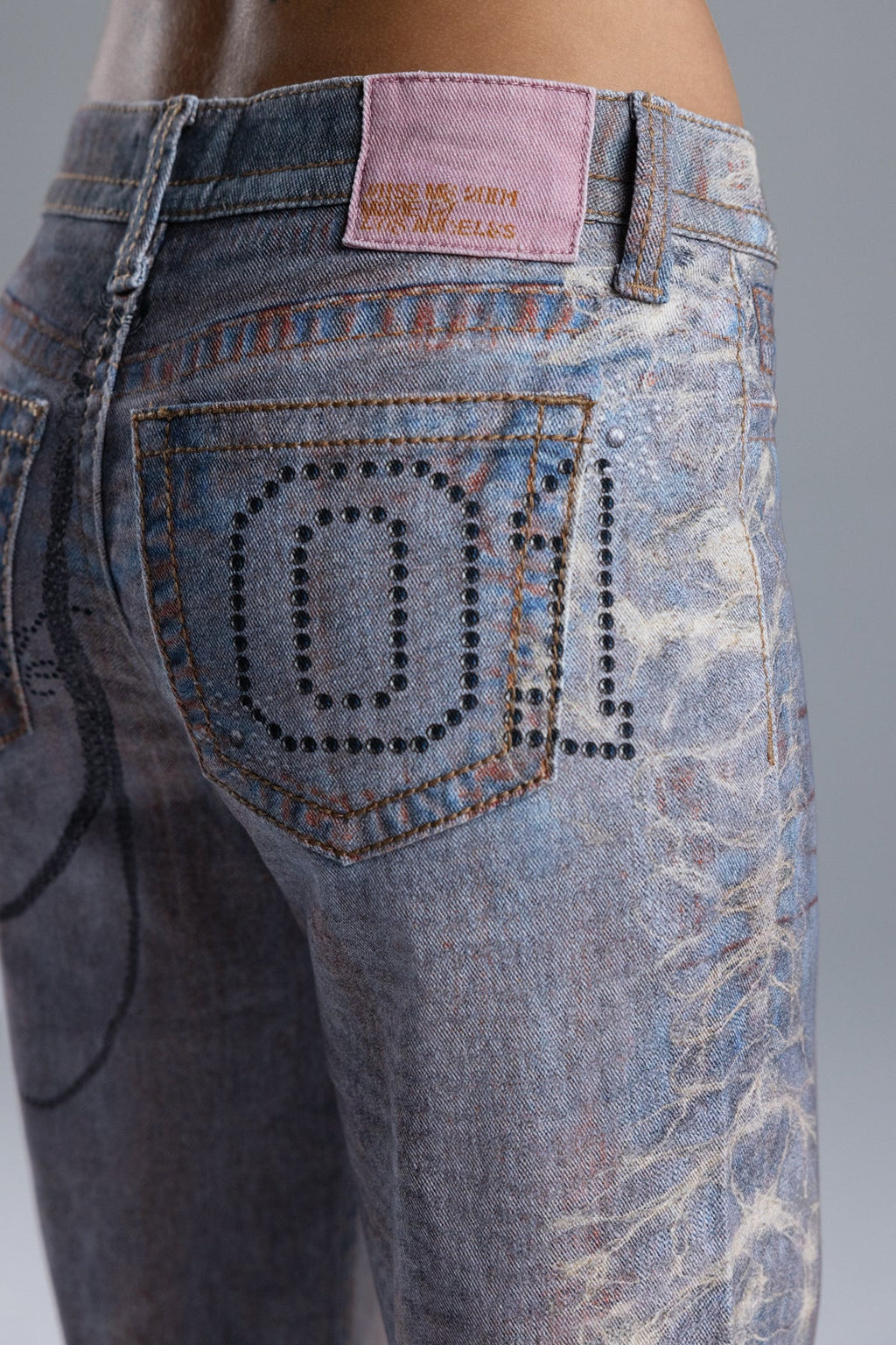 Mara Graphic Print Slim Wide