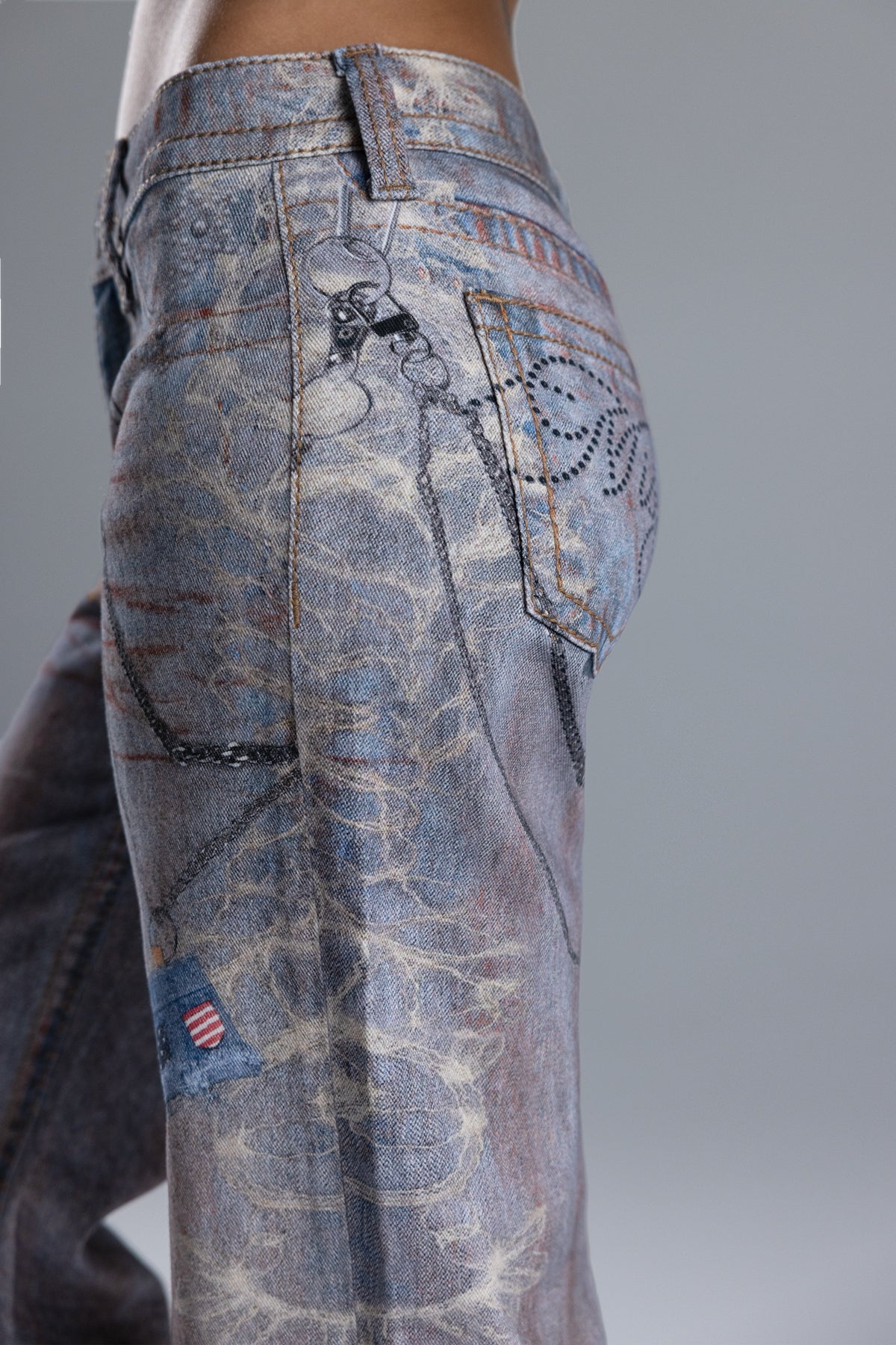 Mara Graphic Print Slim Wide