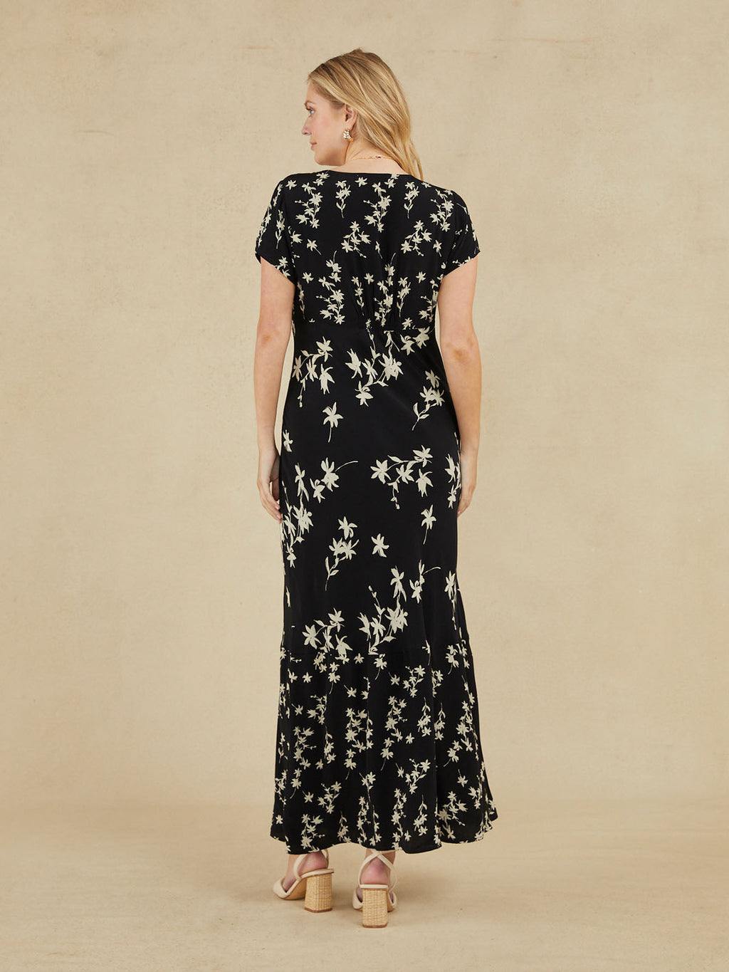 Julie - Cap Sleeve Maxi Dress - Black Floral Print