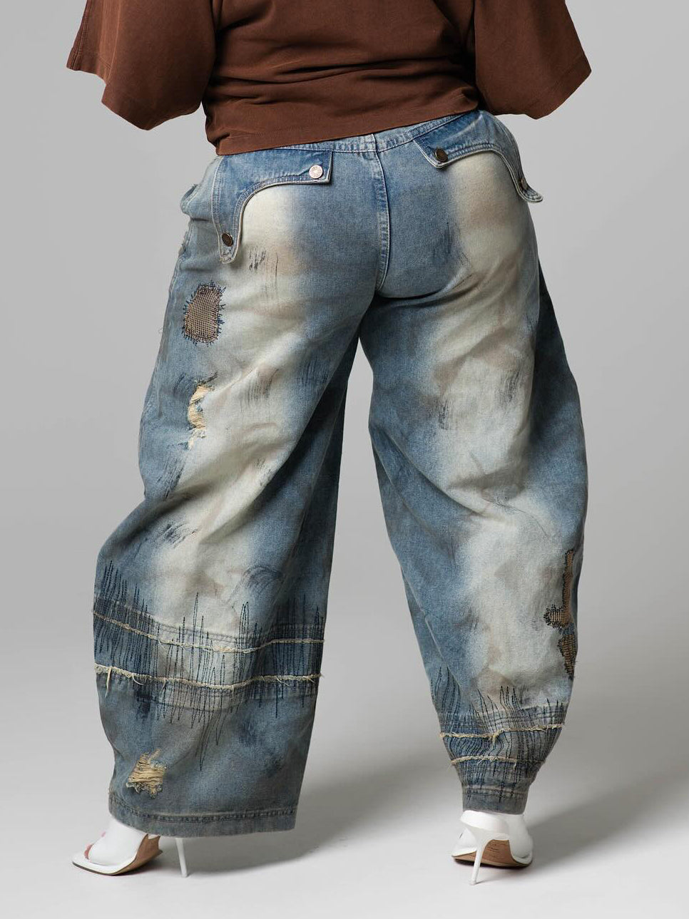 Fashion Irregular Embroidery Bleach Wash Jeans