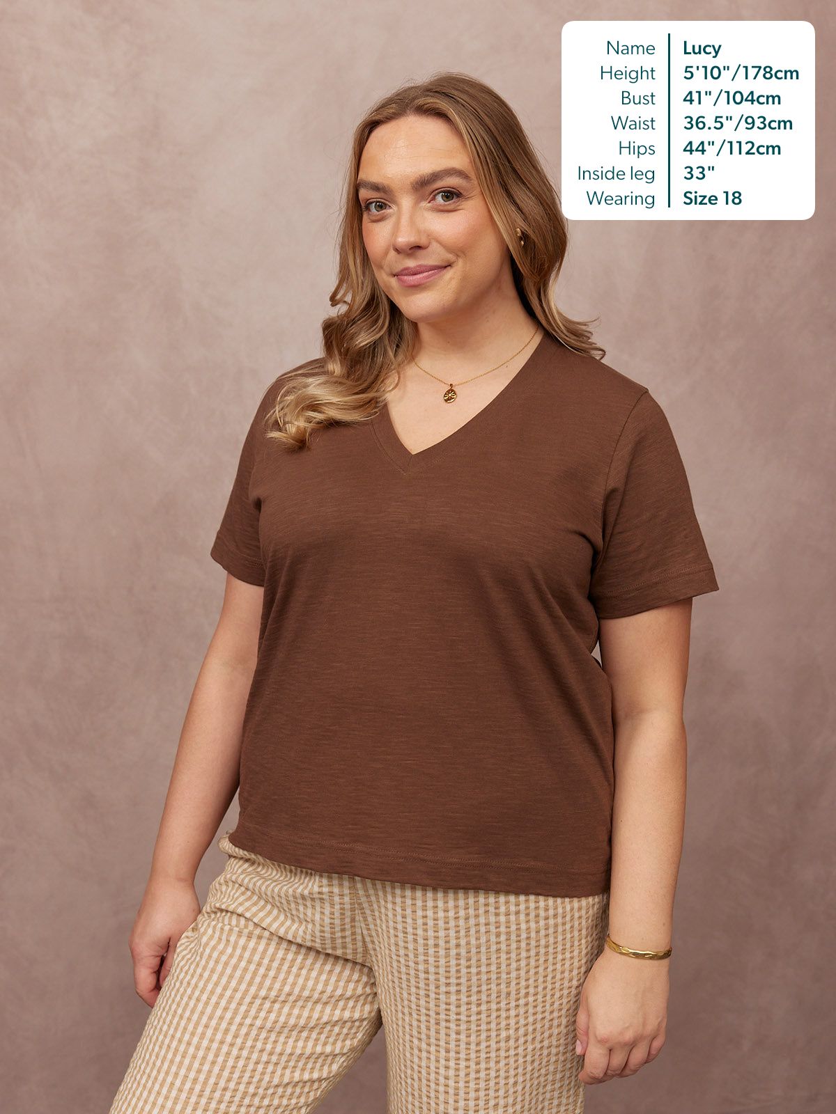 Cathy V-neck Tee - Brown